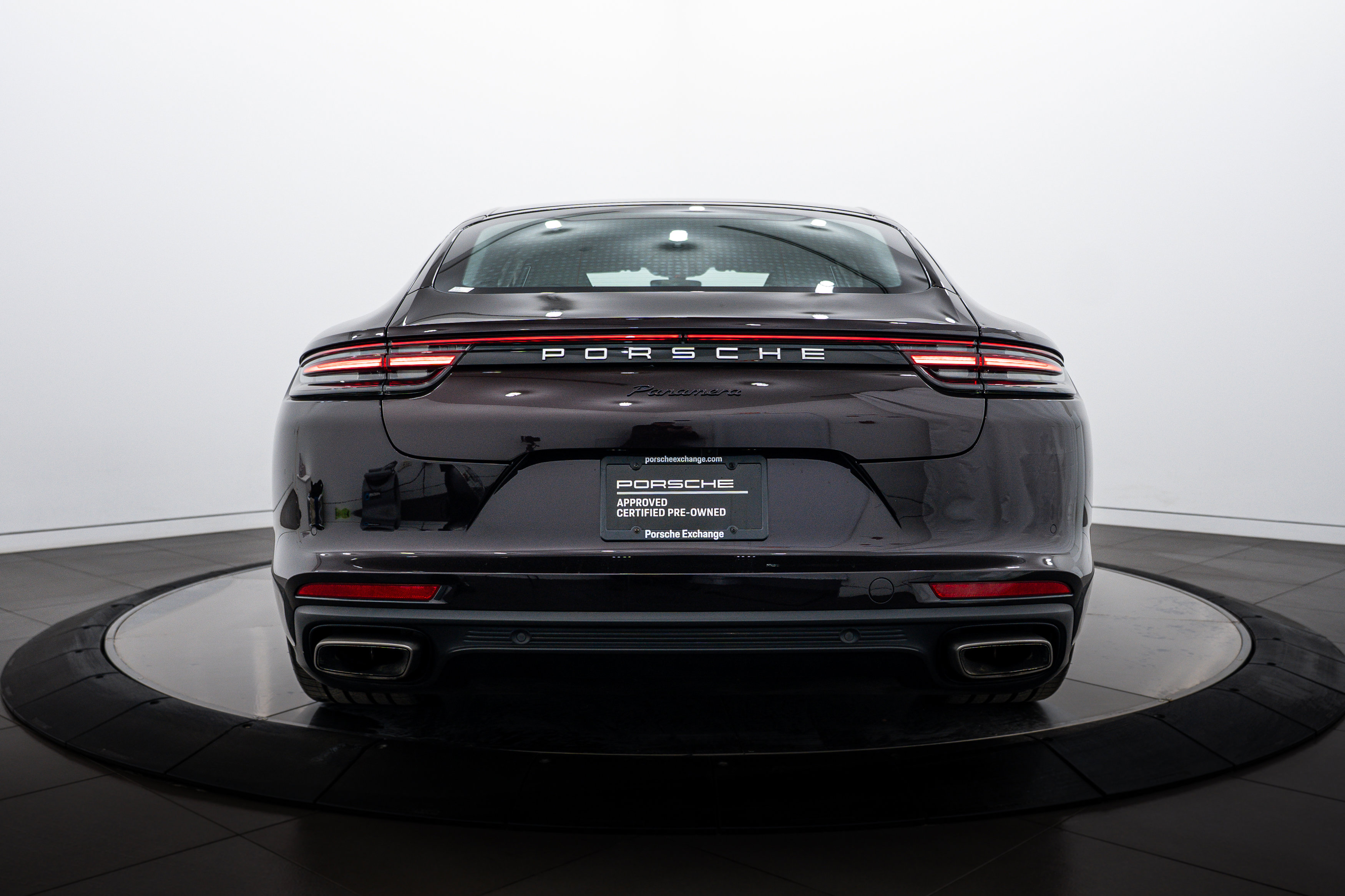 Certified 2017 Porsche Panamera image 6