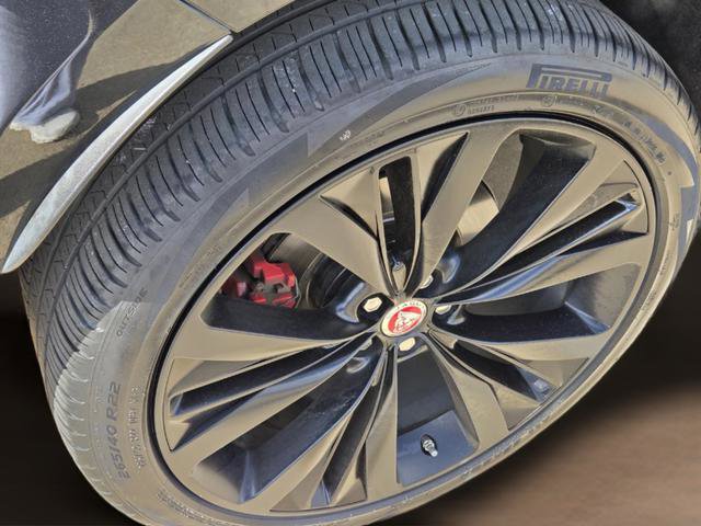 Used 2020 Jaguar F-PACE S image 9