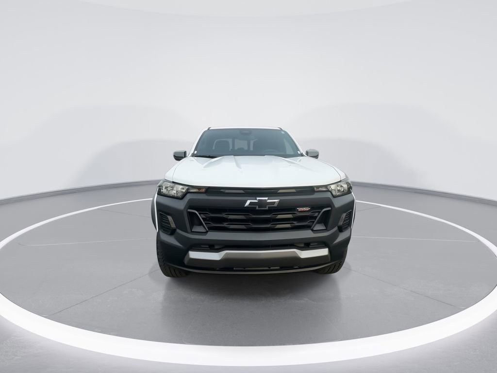 Used 2025 Chevrolet Colorado Trail Boss image 3