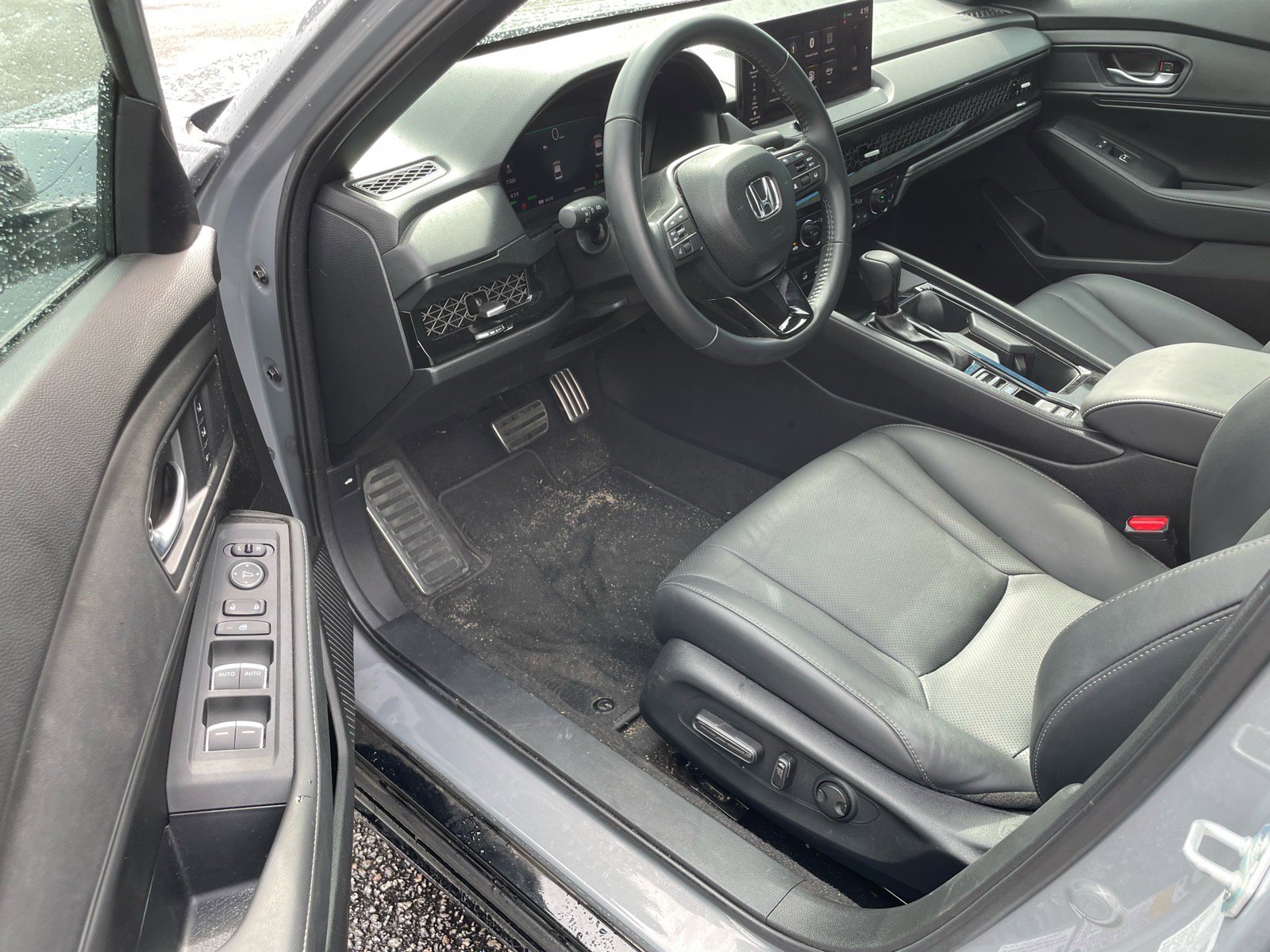 Used 2025 Honda Accord Sport image 4