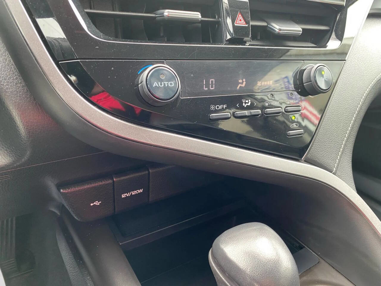 Used 2021 Toyota Camry SE image 20