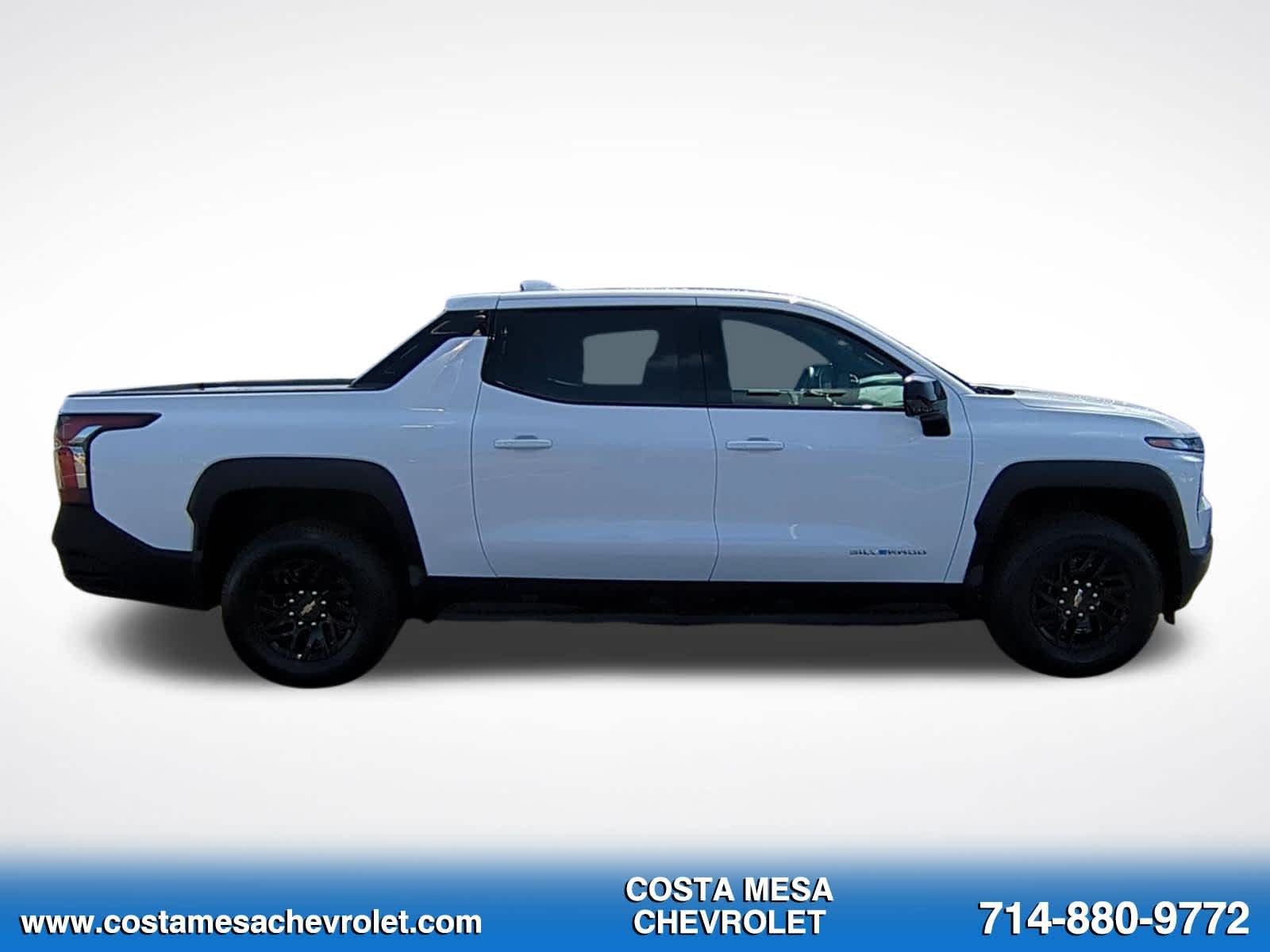 Used 2026 Chevrolet Silverado EV LT AWD/4WD image 4