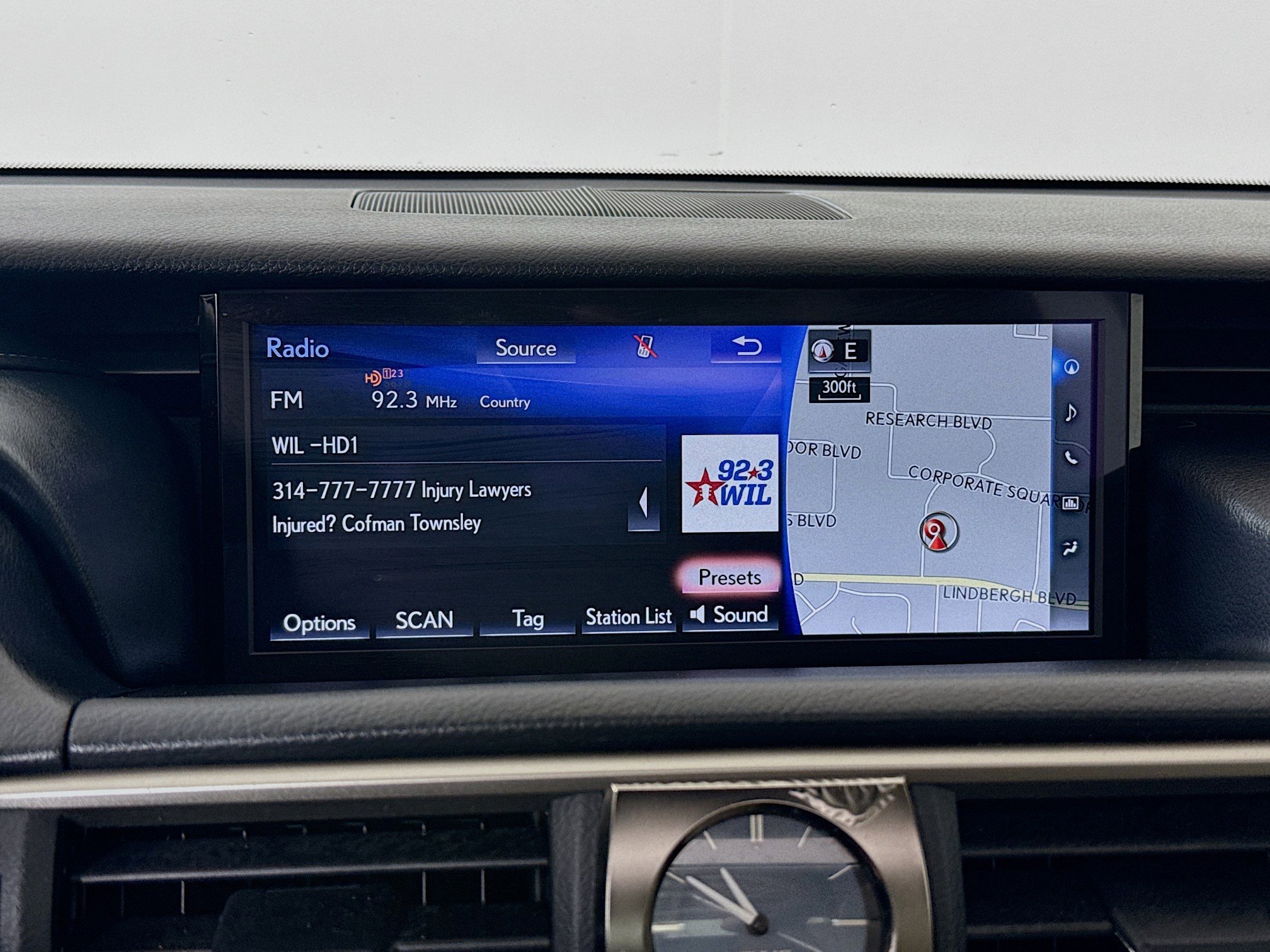 Used 2017 Lexus IS 300 AWD w/ Navigation System Package image 15