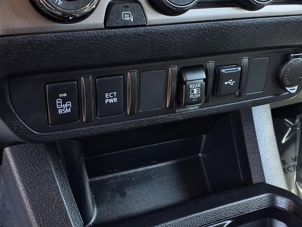 Certified 2023 Toyota Tacoma SR5 w/ Technology Package AWD/4WD image 12