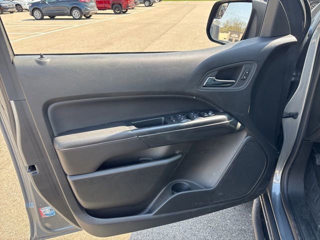 Used 2022 GMC Canyon AT4 image 17