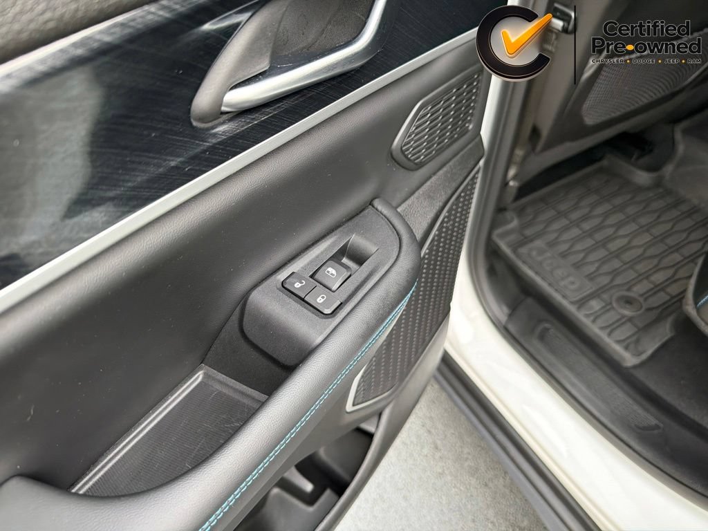 Certified 2022 Jeep Grand Cherokee Trailhawk w/ Advanced Protech Group II AWD/4WD image 46