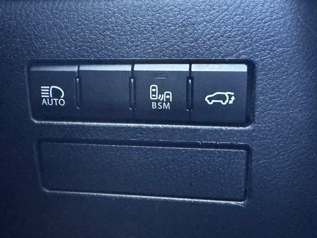 Used 2018 Lexus NX 300h AWD w/ Premium Package image 40
