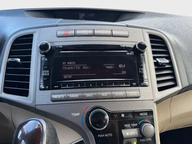 Used 2010 Toyota Venza AWD image 17