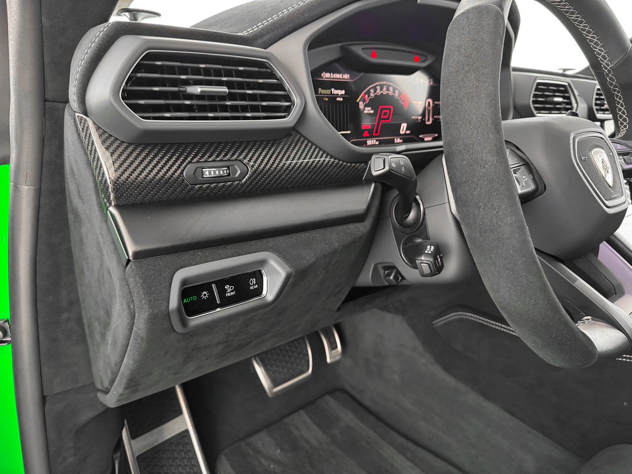 Used 2024 Lamborghini Urus Performante image 17