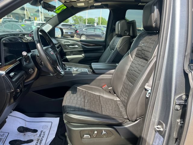 Used 2021 Cadillac Escalade Sport Platinum AWD/4WD image 13