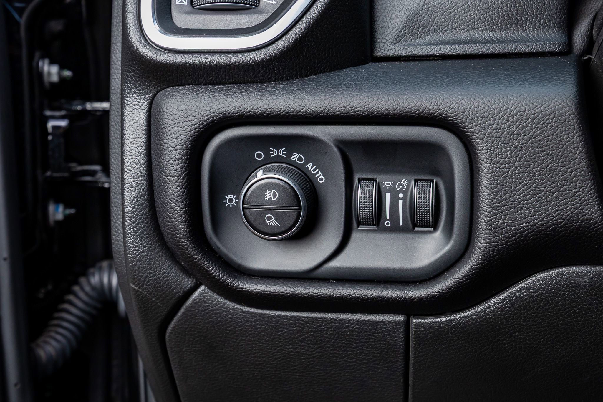 Used 2025 RAM 2500 Laramie image 22