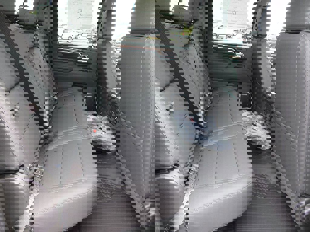 New 2026 Chevrolet Silverado 3500 LT image 21