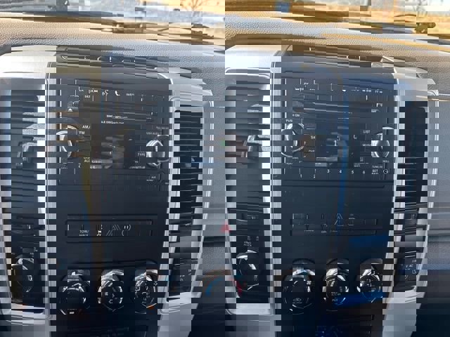 Used 2012 RAM 1500 Big Horn w/ Luxury Group image 19