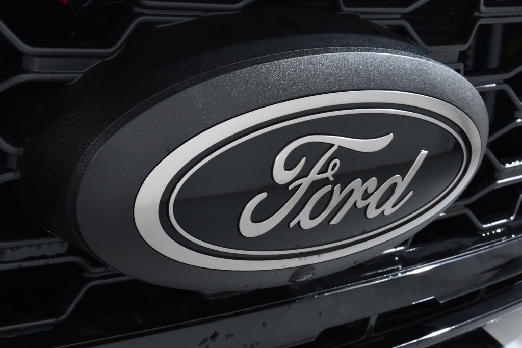 New 2026 Ford F350 Lariat w/ Black Appearance Package image 20