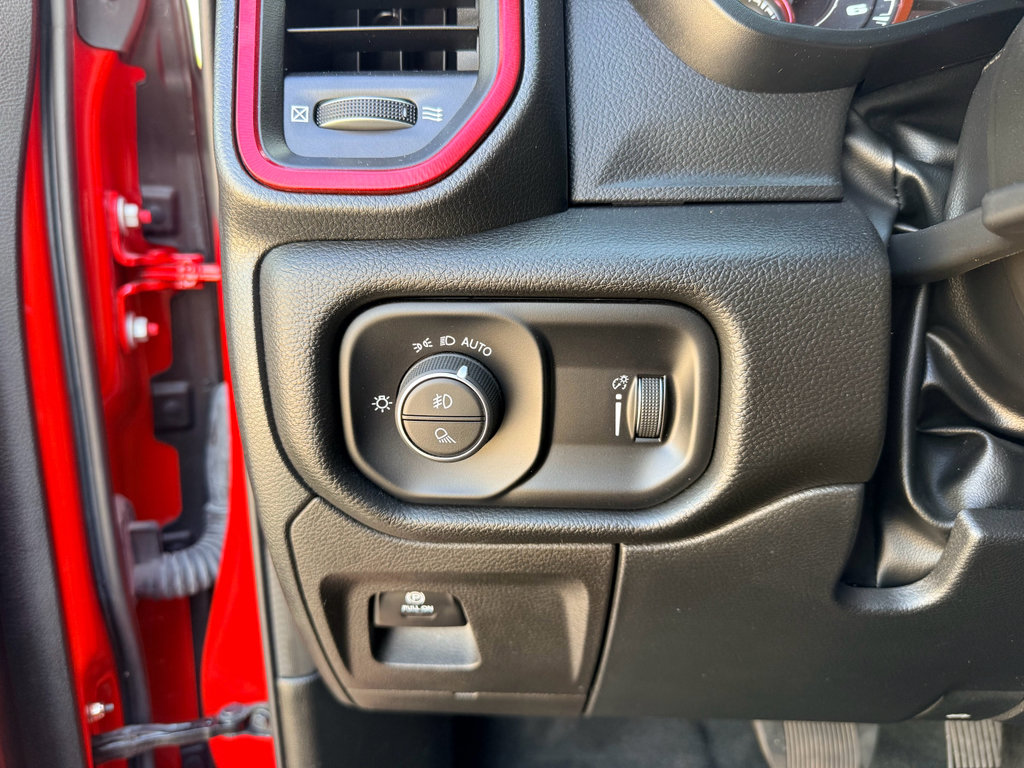 Used 2022 RAM 1500 Rebel AWD/4WD image 19