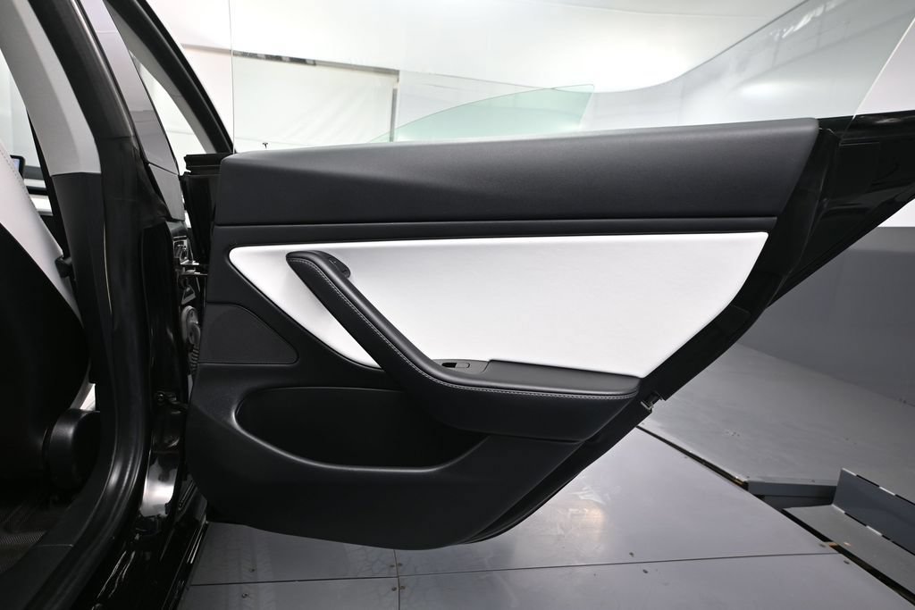 Used 2018 Tesla Model 3 Long Range AWD/4WD image 38