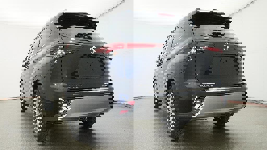 New 2026 Toyota Highlander Platinum image 21