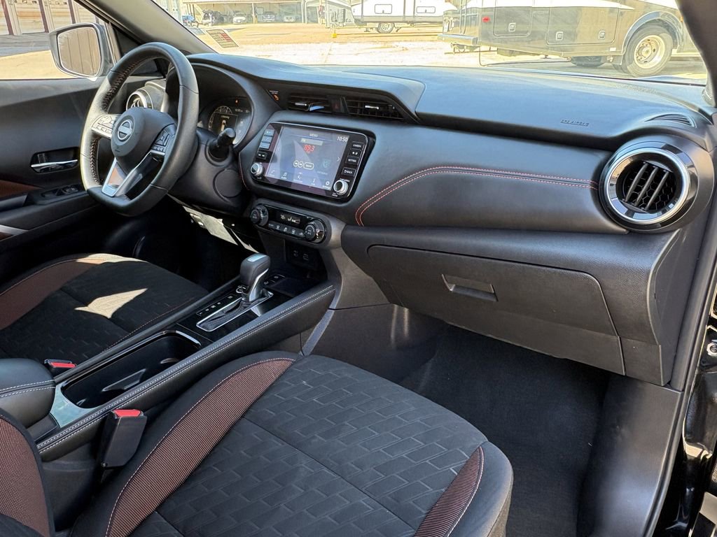 Used 2023 Nissan Kicks SR image 27
