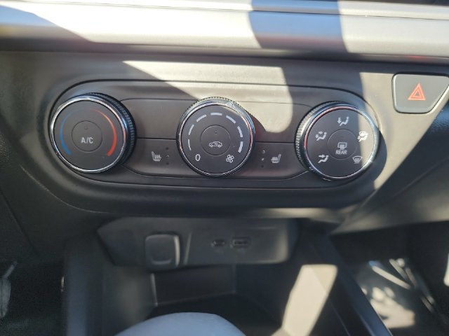 Certified 2024 Chevrolet Trax LS w/ LS Convenience Package FWD image 19