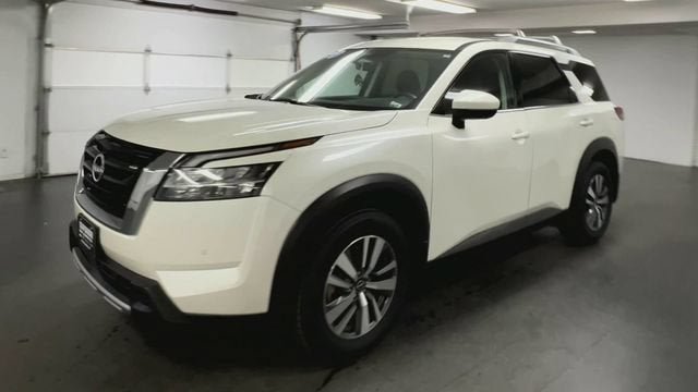Used 2024 Nissan Pathfinder SL AWD/4WD image 4