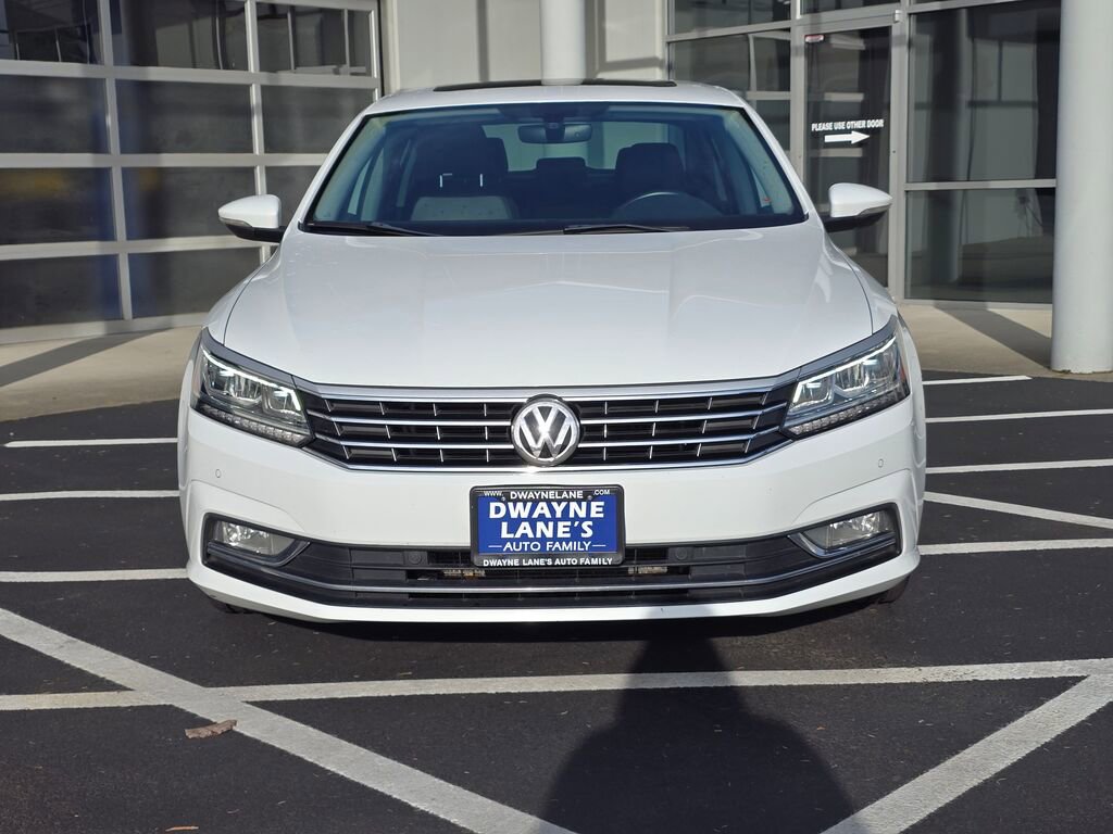 Used 2017 Volkswagen Passat 1.8T SE image 2