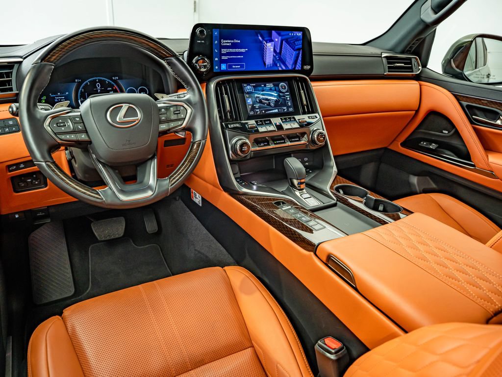 Used 2025 Lexus LX 700h Ultra Luxury AWD/4WD image 34