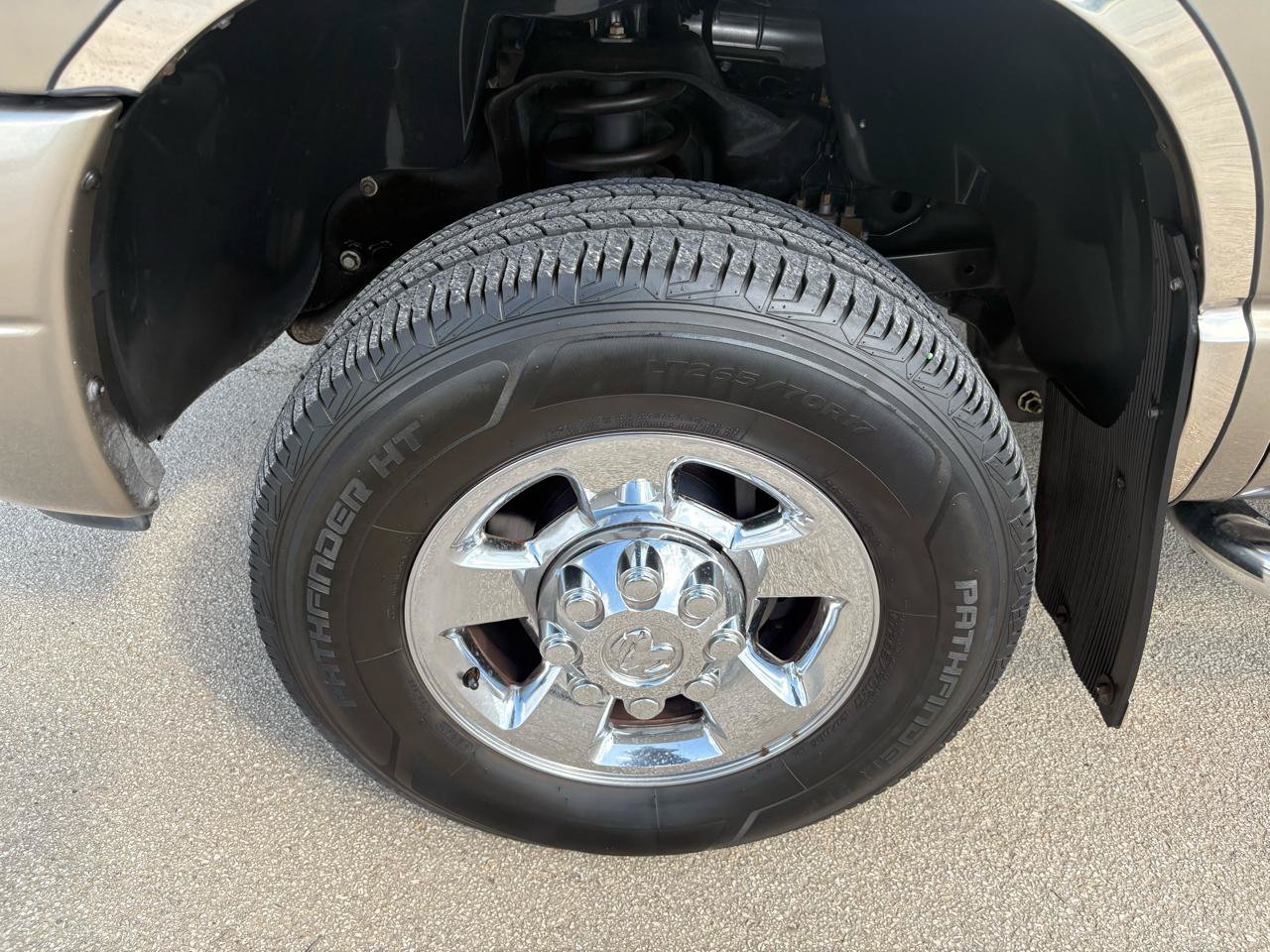 Used 2006 Dodge Ram 2500 Truck Laramie AWD/4WD image 2