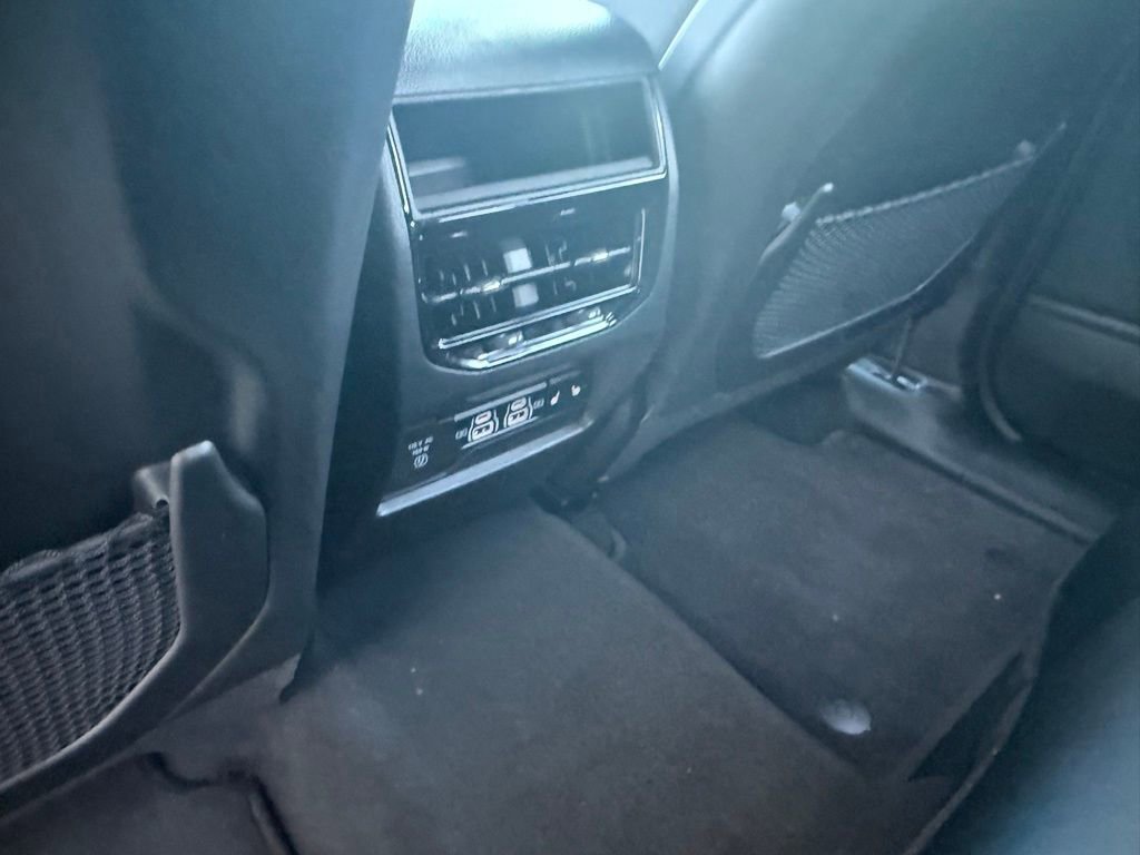 Certified 2025 Jeep Grand Cherokee Limited w/ Black Appearance Package image 27