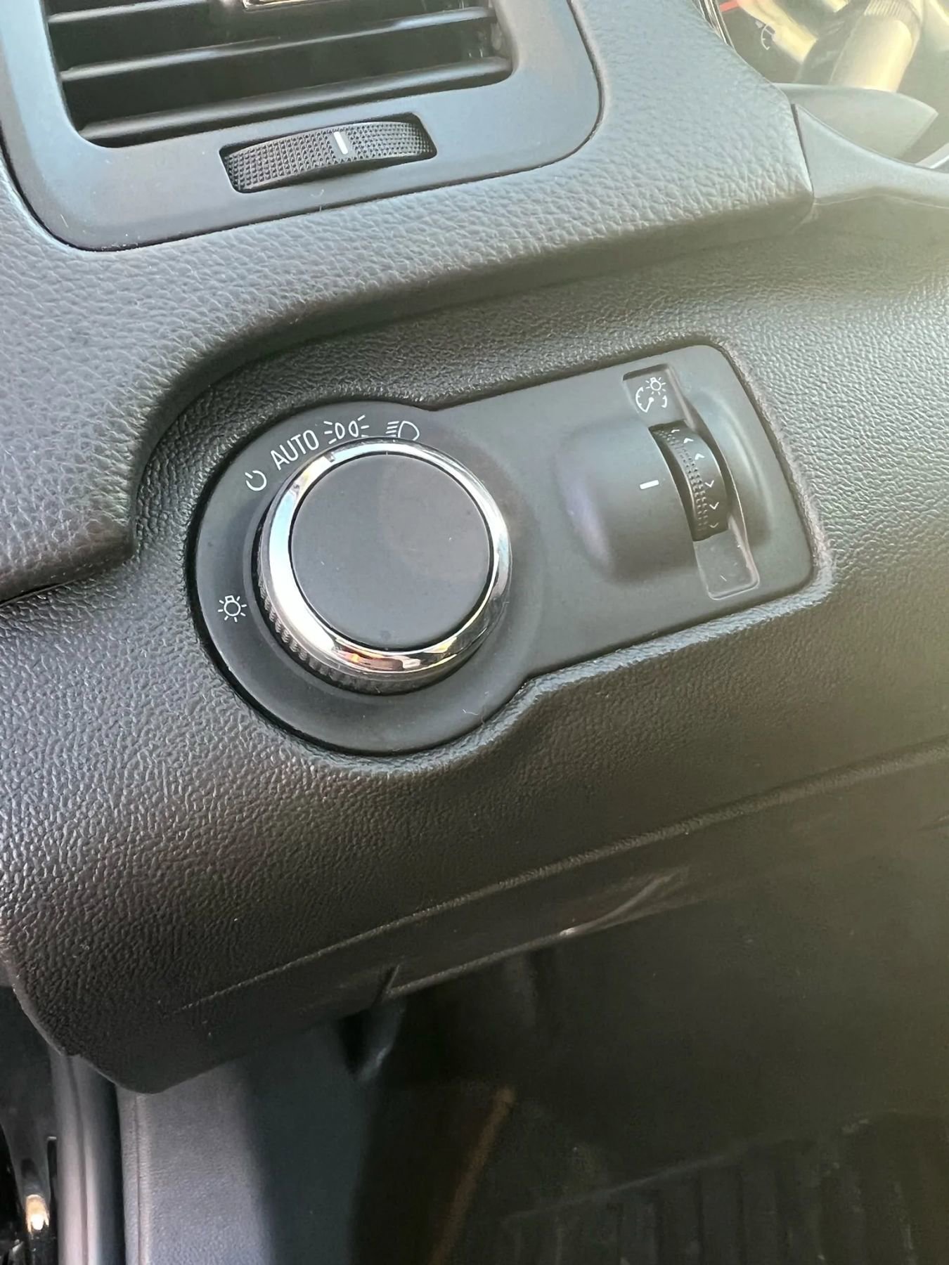 Used 2013 Buick Regal GS image 17