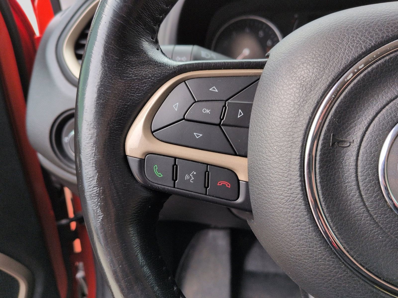 Used 2017 Jeep Renegade Latitude w/ Popular Equipment Group AWD/4WD image 29