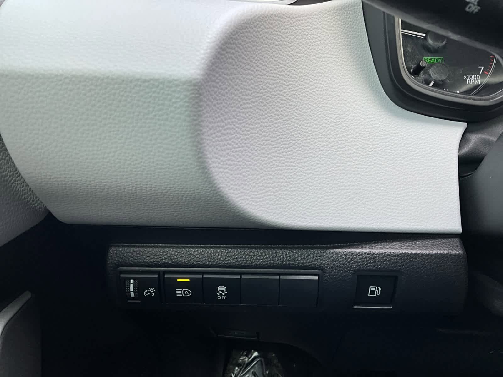 Used 2025 Toyota Corolla SE image 18