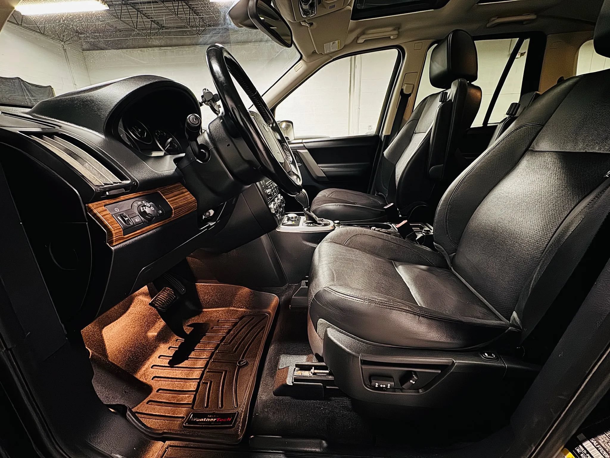 Used 2010 Land Rover LR2 HSE AWD/4WD image 15