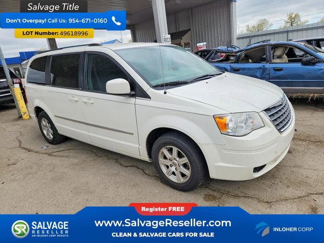 Used 2009 Chrysler Town & Country Touring FWD image 5