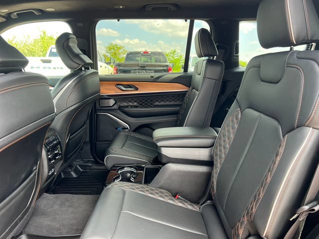 Used 2021 Jeep Grand Cherokee L Summit AWD/4WD image 5