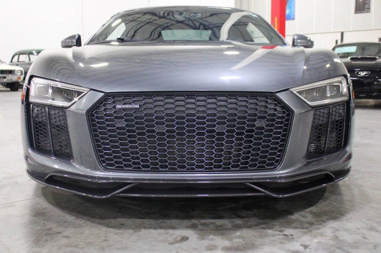 Used 2017 Audi R8 V10 w/ Carbon Exterior Package image 9