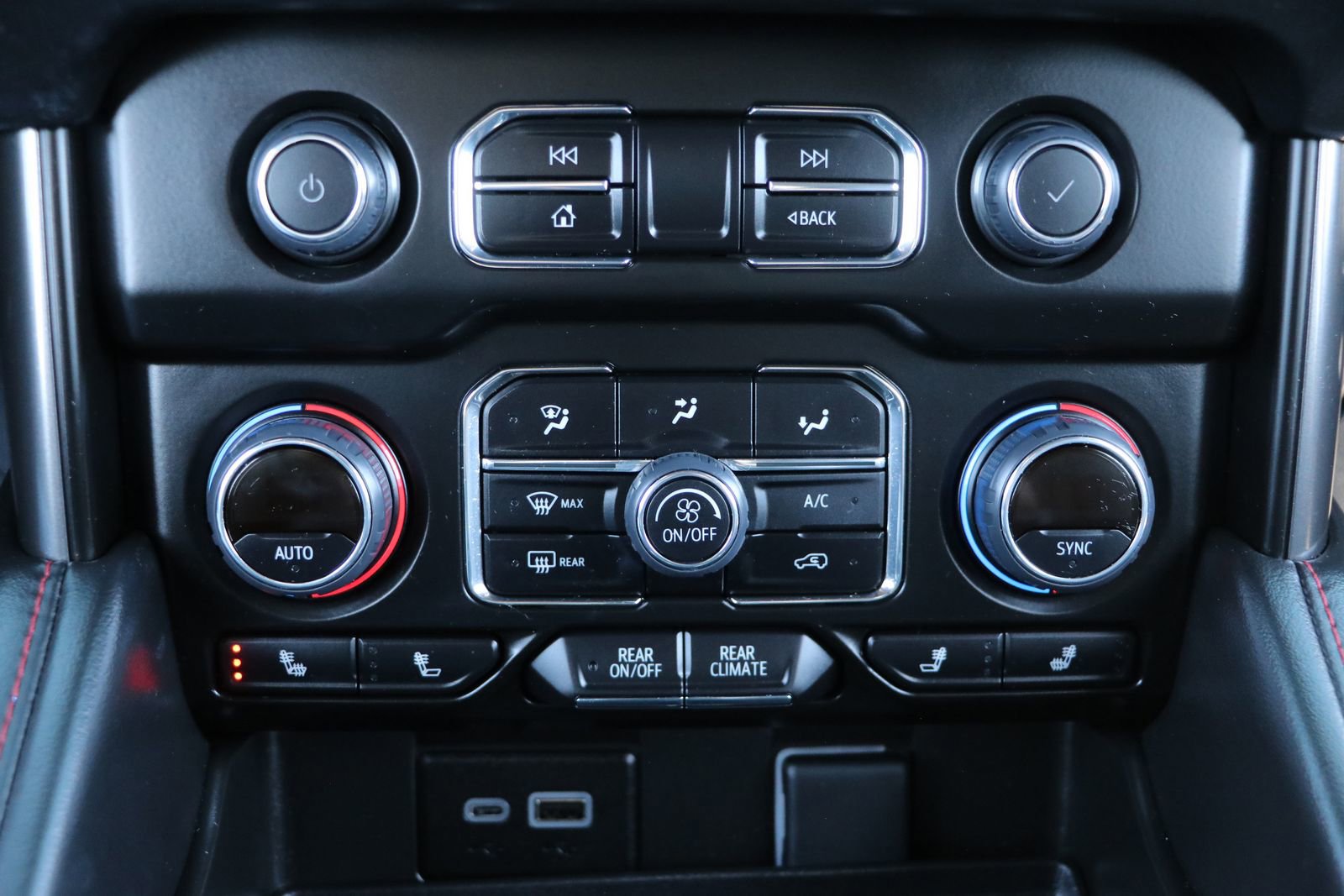 Used 2024 Chevrolet Tahoe RST w/ Luxury Package image 22