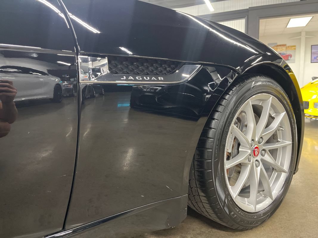 Used 2018 Jaguar F-TYPE Coupe RWD image 20