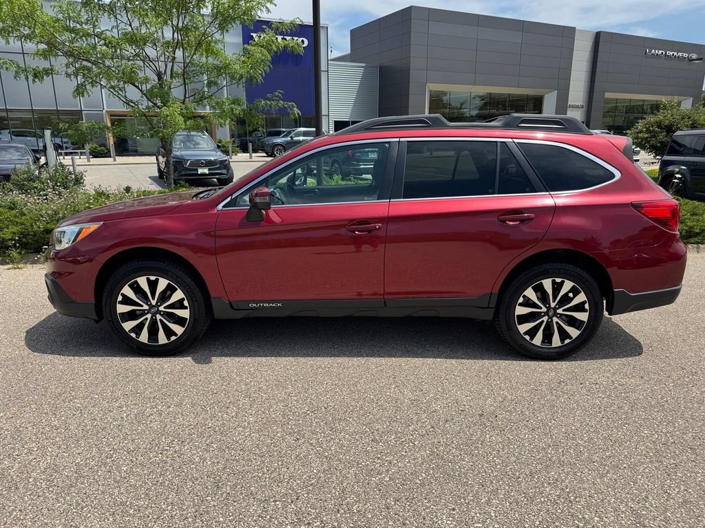 Used 2016 Subaru Outback 3.6R Limited AWD/4WD image 2