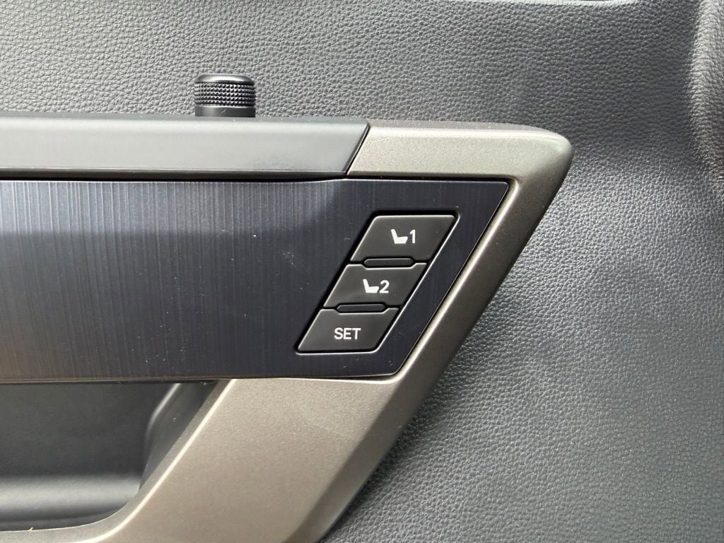 New 2026 Toyota Tundra Platinum AWD/4WD image 14