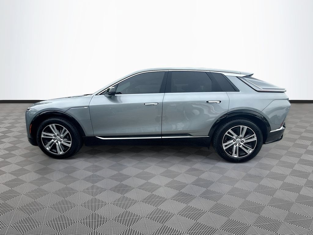 Used 2024 Cadillac Lyriq Tech RWD image 4