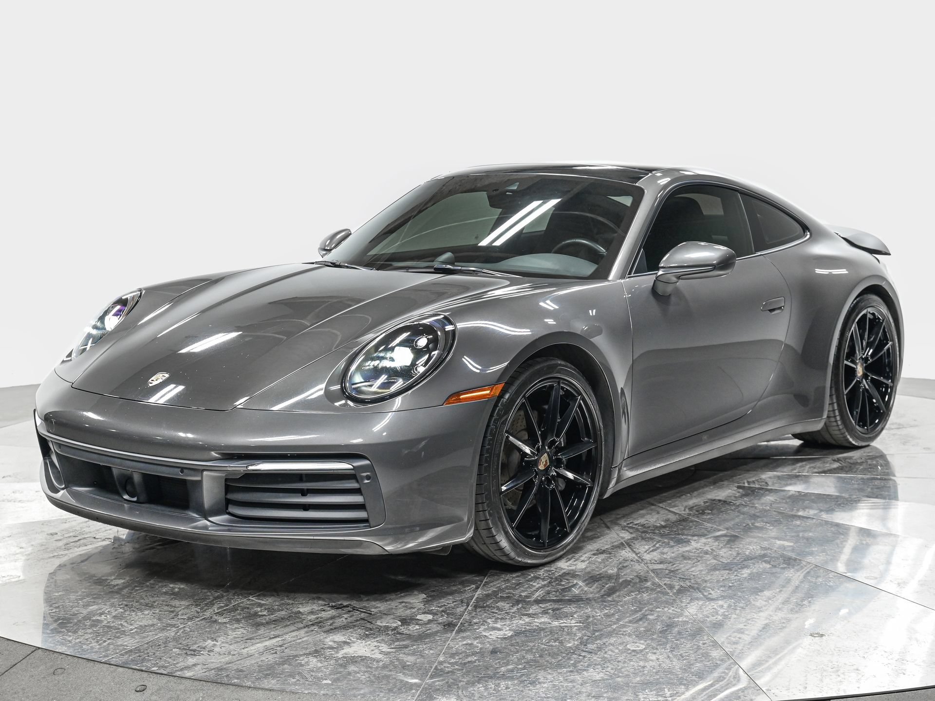 Used 2020 Porsche 911 Carrera RWD image 1