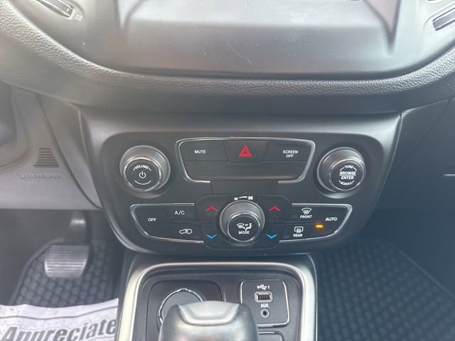 Used 2020 Jeep Compass Latitude w/ Cold Weather Group image 16