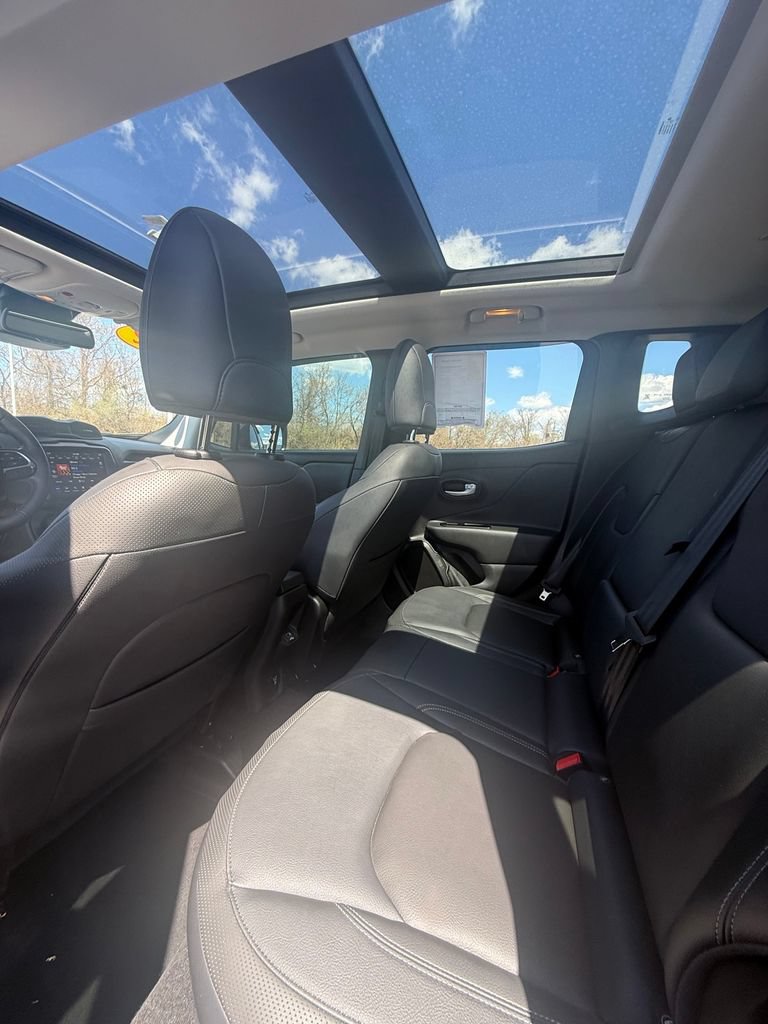 Used 2022 Jeep Renegade Limited w/ Sun, Sound & Wheels Group AWD/4WD image 13