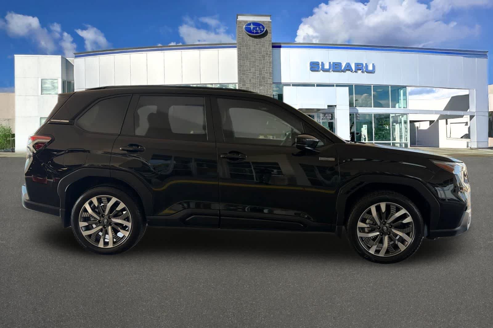 Used 2026 Subaru Forester Touring AWD/4WD image 6