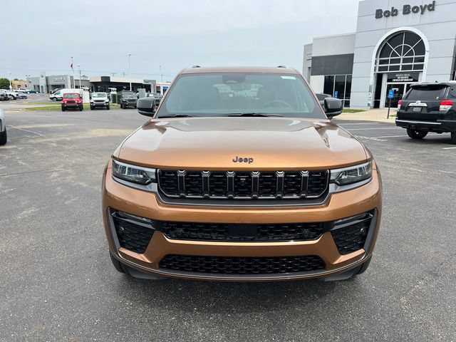 New 2026 Jeep Grand Cherokee Limited AWD/4WD image 2