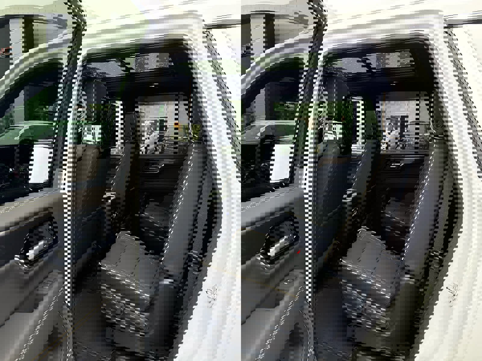 New 2026 GMC Yukon Elevation w/ Elevation Premium Package image 23