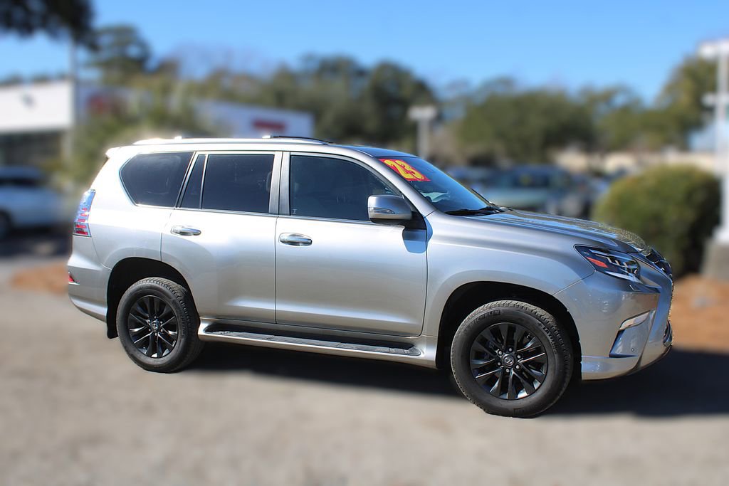 Used 2023 Lexus GX 460 Premium w/ Premium Package image 4