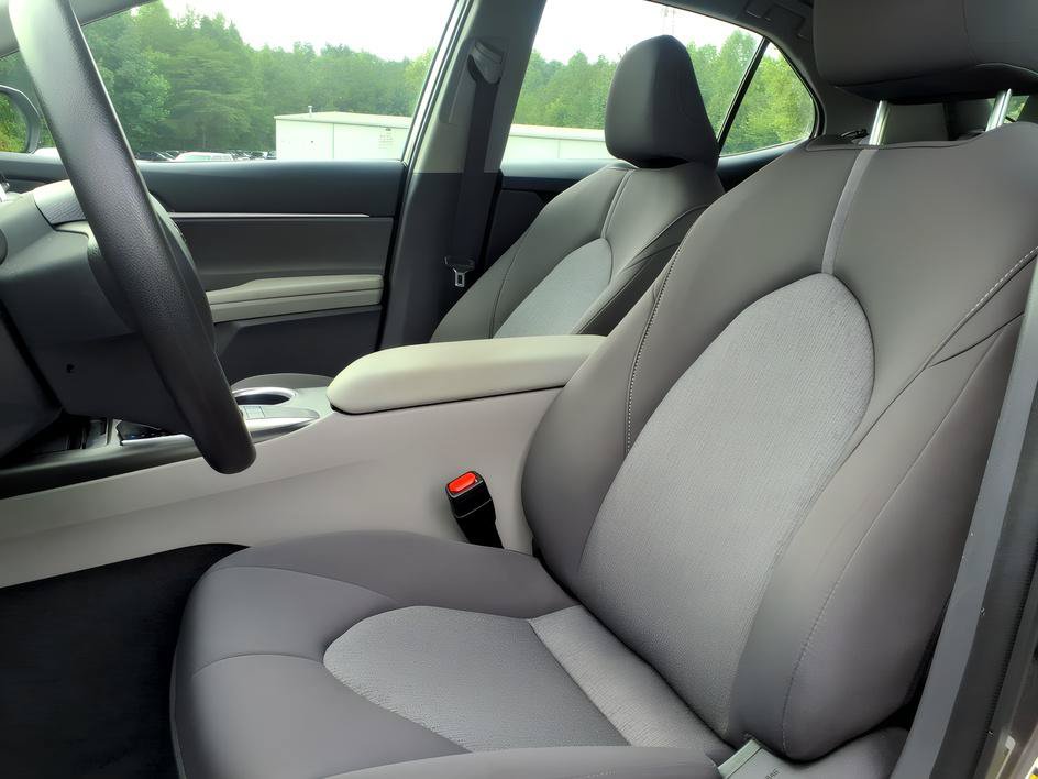 Used 2023 Toyota Camry LE FWD image 14