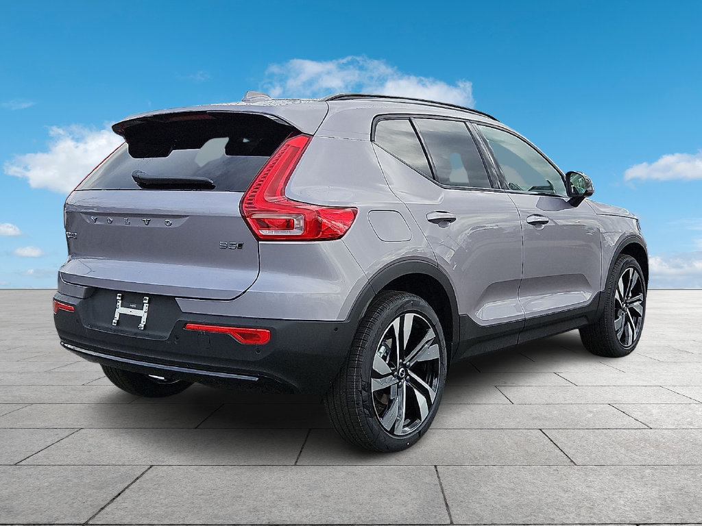 New 2026 Volvo XC40 B5 Ultra w/ Protection Package Premier AWD/4WD image 7