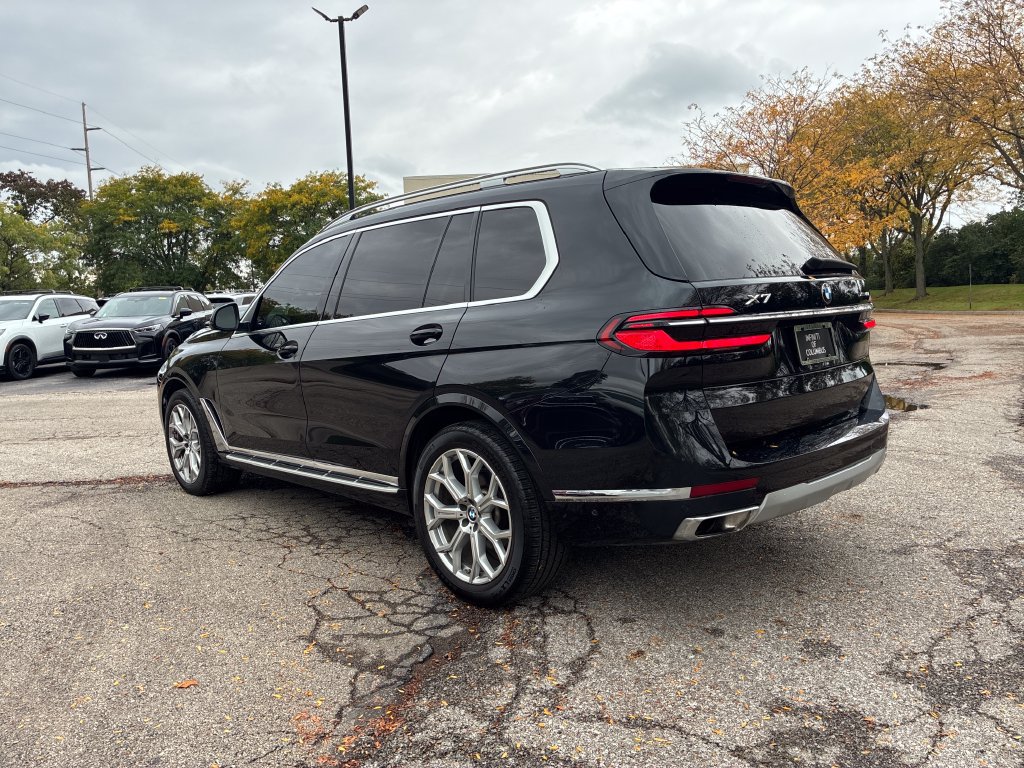 Used 2023 BMW X7 xDrive40i AWD/4WD image 3